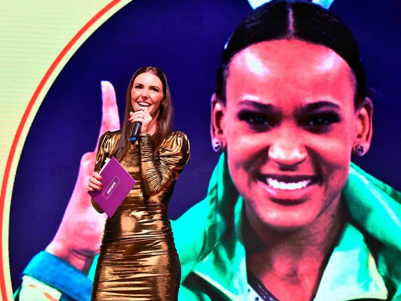 Glenda Kozlowski anuncia Rebeca Andrade